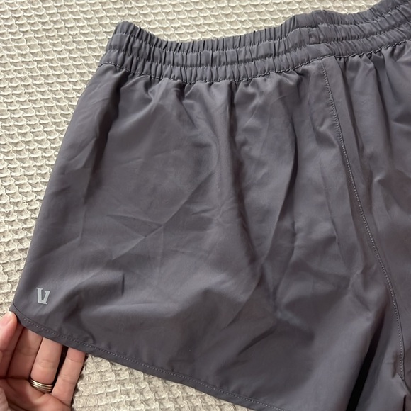 Vuori Clementine Short 2.0 Women's Performance Shorts Size L Color sawyer - Picture 10 of 10